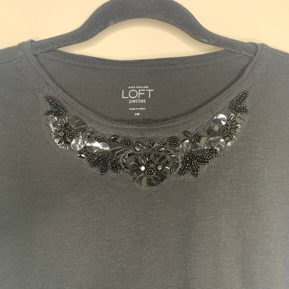 LOFT Black T Shirt Embellished Sequin Bead Front Detail Sz Medium Petite - Picture 7 of 8
